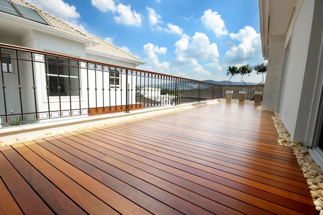 Deck de madeira