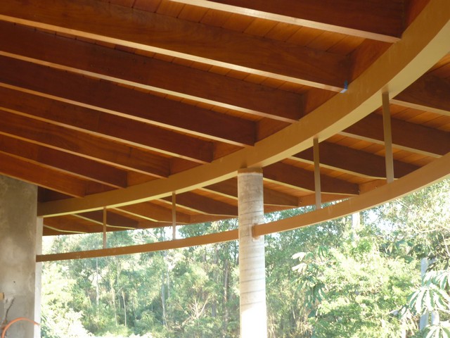 Estrutura de madeira para telhado